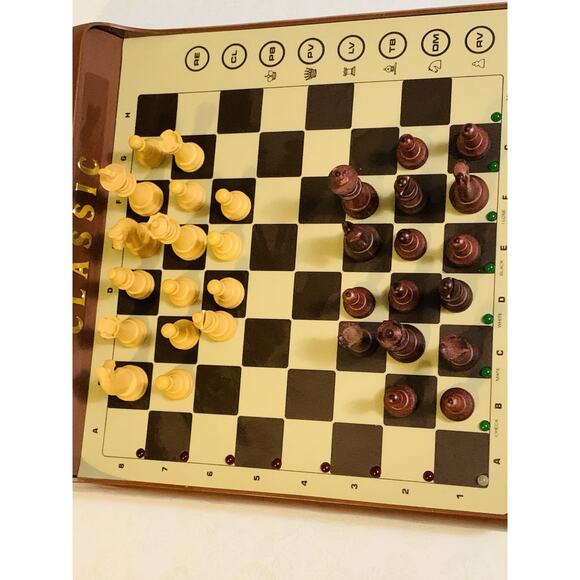 Fidelity The Classic Electronic Computer Sensory Chess Game Model CC8 Untested - Picture 3 of 10